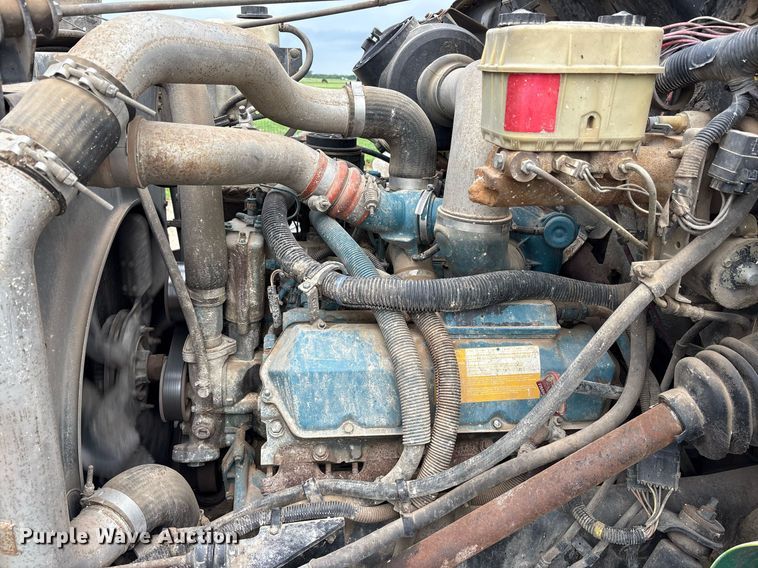 image for item DY0654 2001 International 4700 dump flatbed truck