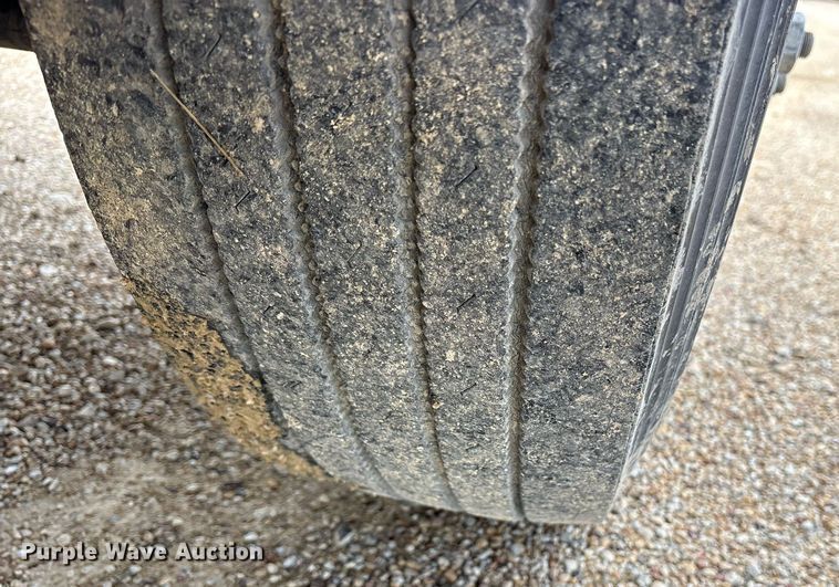 image for item DY0654 2001 International 4700 dump flatbed truck