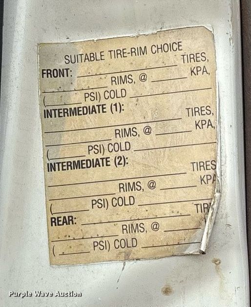 image for item DY0654 2001 International 4700 dump flatbed truck