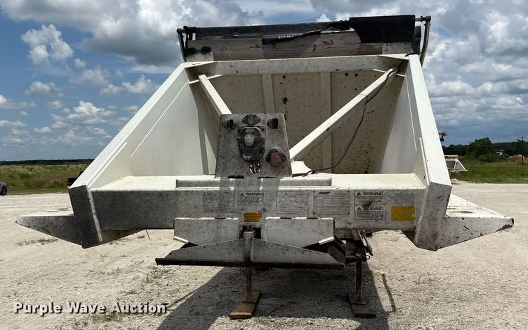 image for item DY0698 2000 Red River BD237 bottom dump trailer