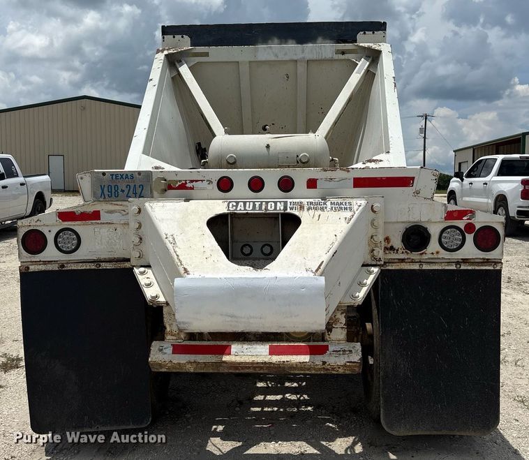 image for item DY0698 2000 Red River BD237 bottom dump trailer