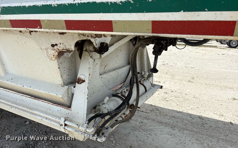 image for item DY0698 2000 Red River BD237 bottom dump trailer