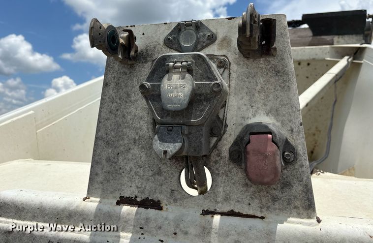 image for item DY0698 2000 Red River BD237 bottom dump trailer