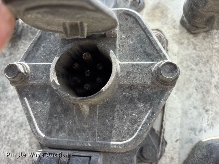 image for item DY0698 2000 Red River BD237 bottom dump trailer