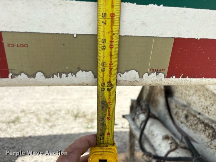 image for item DY0698 2000 Red River BD237 bottom dump trailer