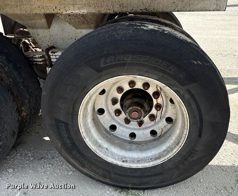 image for item DY0698 2000 Red River BD237 bottom dump trailer