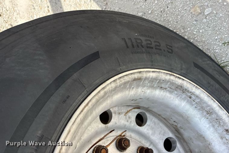 image for item DY0698 2000 Red River BD237 bottom dump trailer