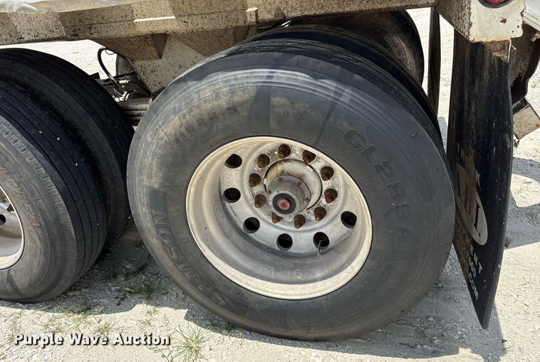 image for item DY0698 2000 Red River BD237 bottom dump trailer