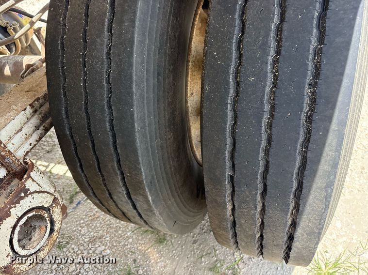 image for item DY0698 2000 Red River BD237 bottom dump trailer