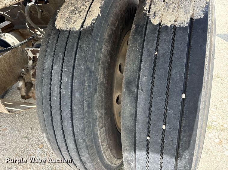 image for item DY0698 2000 Red River BD237 bottom dump trailer