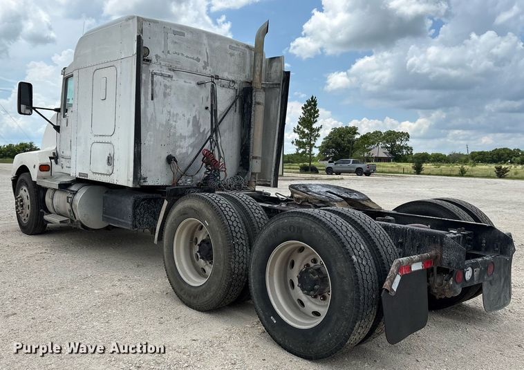 image for item DY0699 1999 Kenworth T600 semi truck