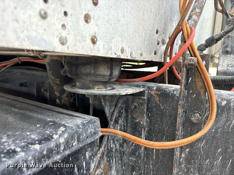 image for item DY0699 1999 Kenworth T600 semi truck