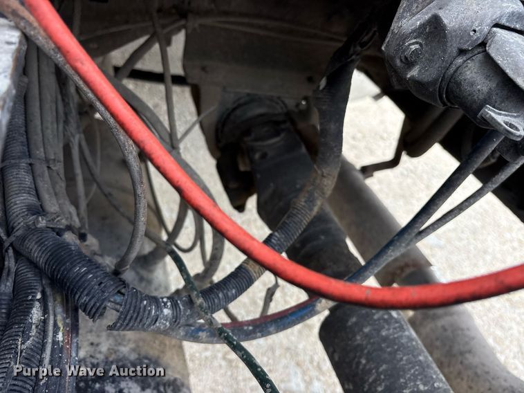 image for item DY0699 1999 Kenworth T600 semi truck