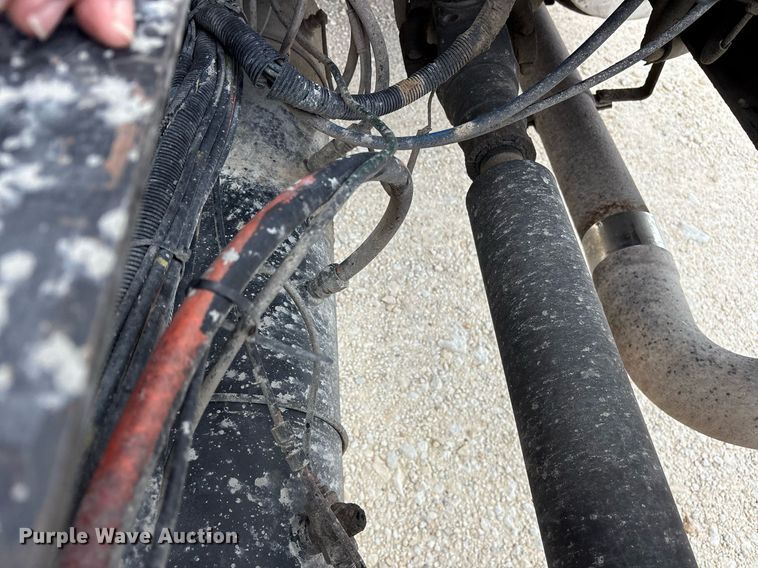 image for item DY0699 1999 Kenworth T600 semi truck