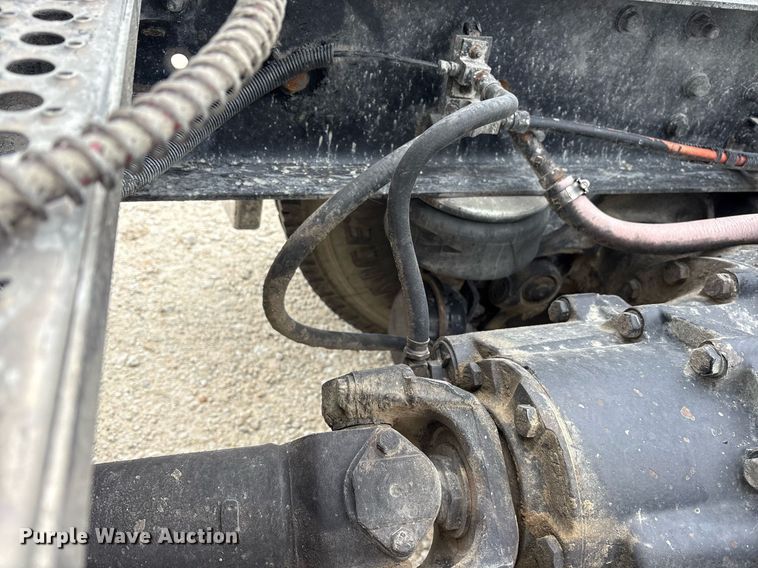 image for item DY0699 1999 Kenworth T600 semi truck