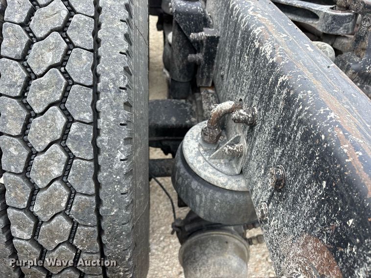 image for item DY0699 1999 Kenworth T600 semi truck