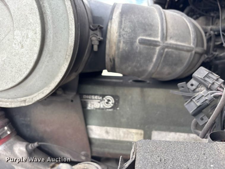 image for item DY0699 1999 Kenworth T600 semi truck