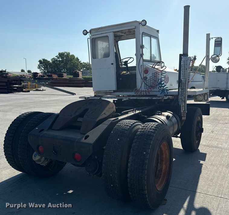 image for item DY8088 Ottawa YT30 yard truck