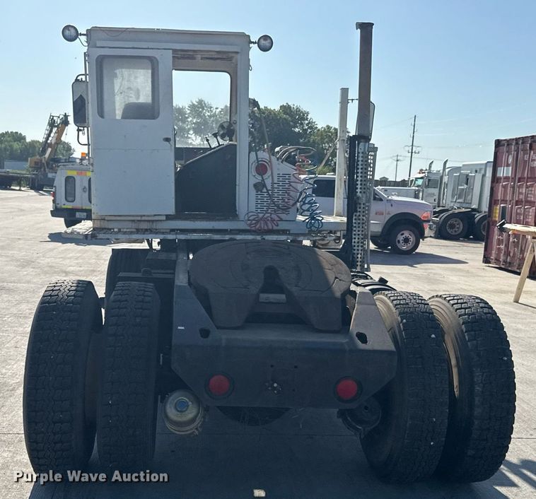 image for item DY8088 Ottawa YT30 yard truck