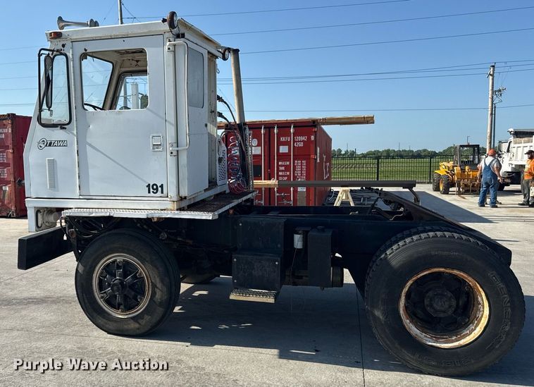 image for item DY8088 Ottawa YT30 yard truck