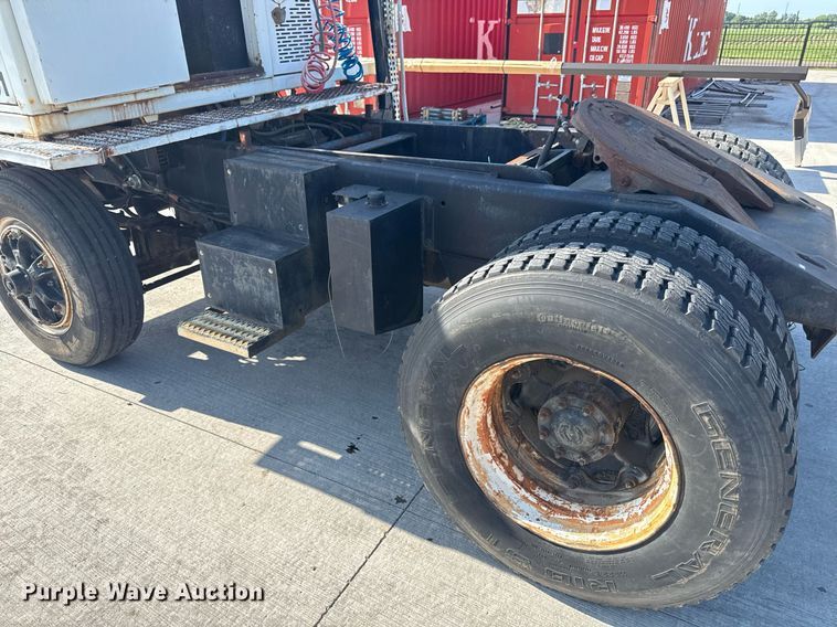 image for item DY8088 Ottawa YT30 yard truck