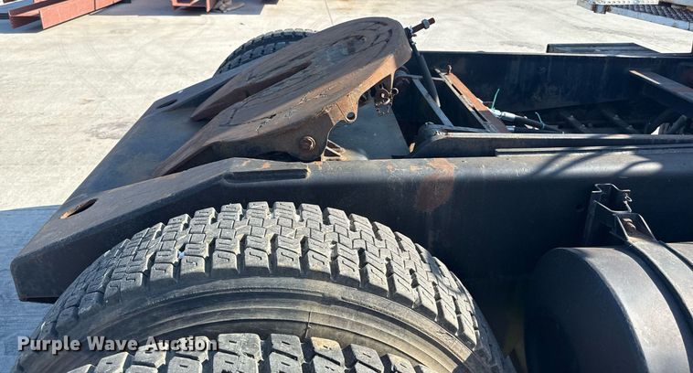 image for item DY8088 Ottawa YT30 yard truck