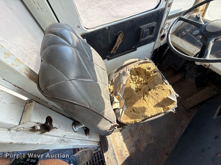 image for item DY8088 Ottawa YT30 yard truck