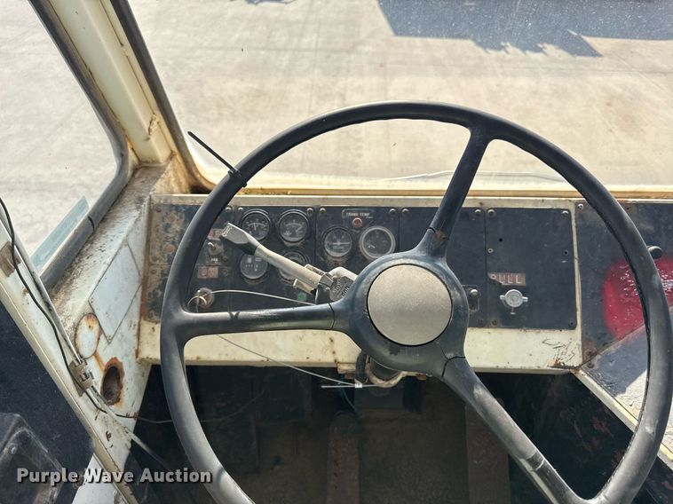 image for item DY8088 Ottawa YT30 yard truck