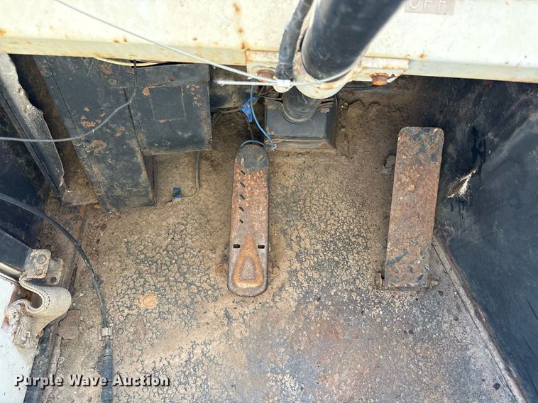 image for item DY8088 Ottawa YT30 yard truck