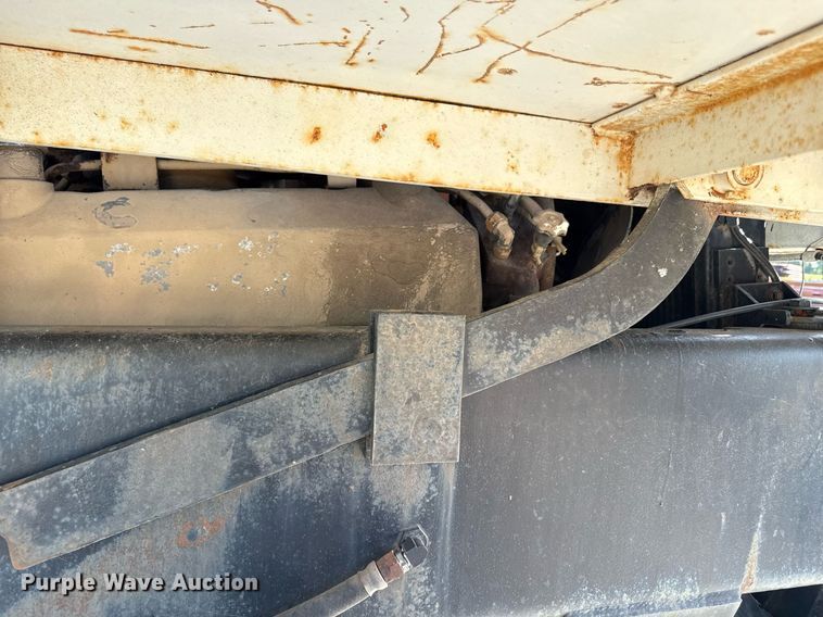 image for item DY8088 Ottawa YT30 yard truck