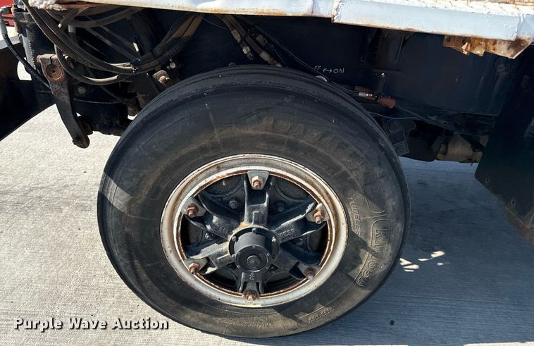 image for item DY8088 Ottawa YT30 yard truck