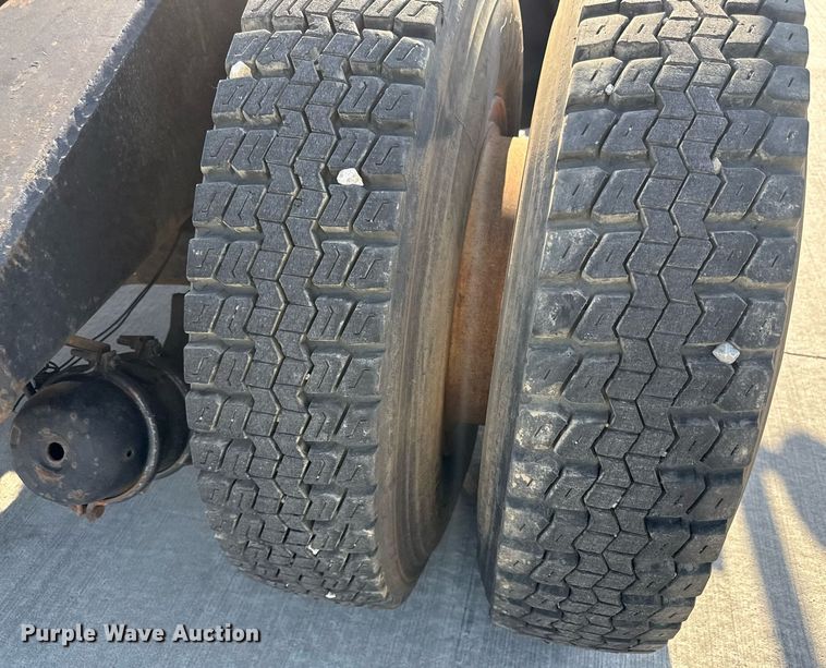 image for item DY8088 Ottawa YT30 yard truck