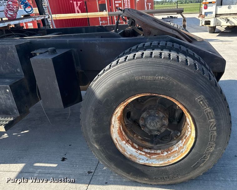 image for item DY8088 Ottawa YT30 yard truck