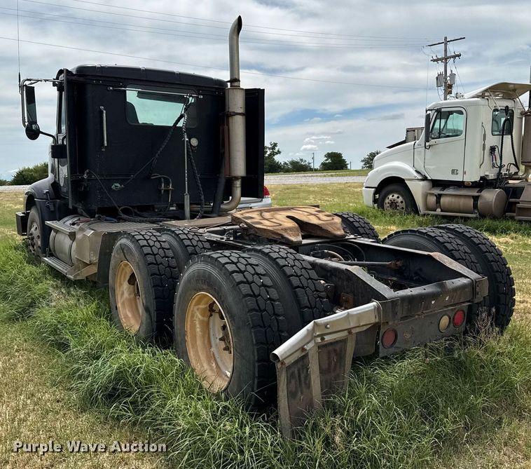 image for item DZ8625 2007 International 9200i semi truck