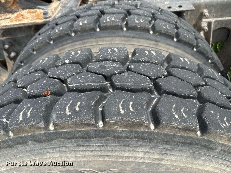 image for item DZ8625 2007 International 9200i semi truck