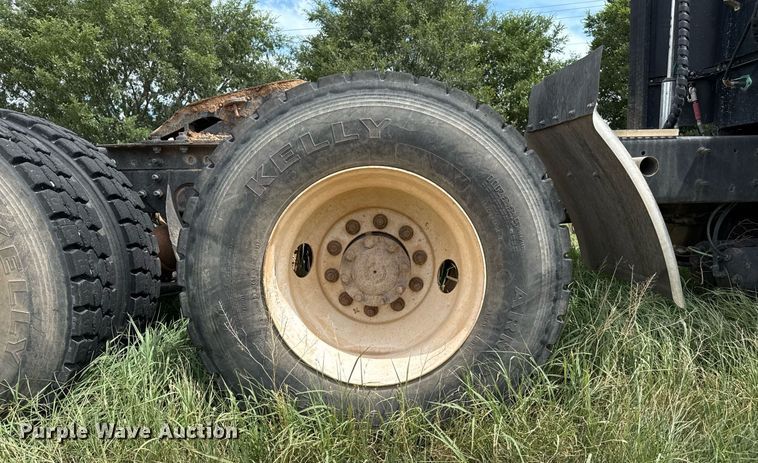 image for item DZ8625 2007 International 9200i semi truck