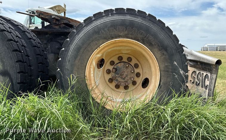 image for item DZ8625 2007 International 9200i semi truck