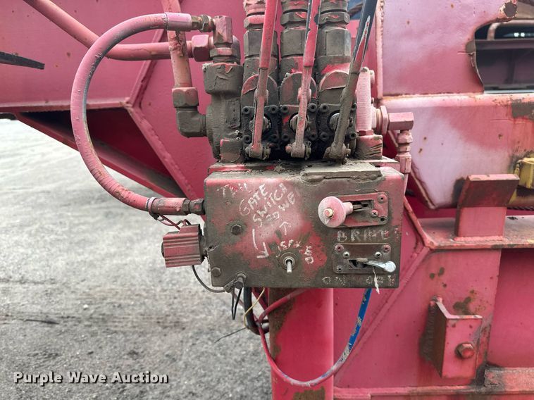 image for item EB2637 1991 Benlee roll-off container trailer