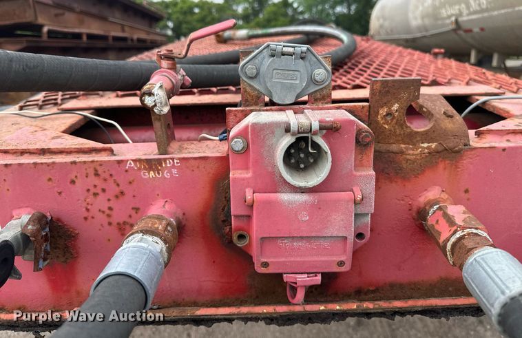 image for item EB2637 1991 Benlee roll-off container trailer