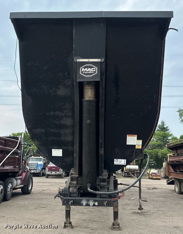 image for item EB2638 2012 MAC end dump trailer