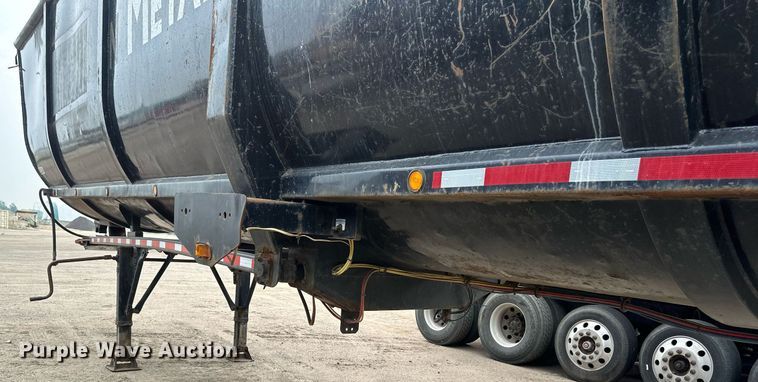 image for item EB2638 2012 MAC end dump trailer
