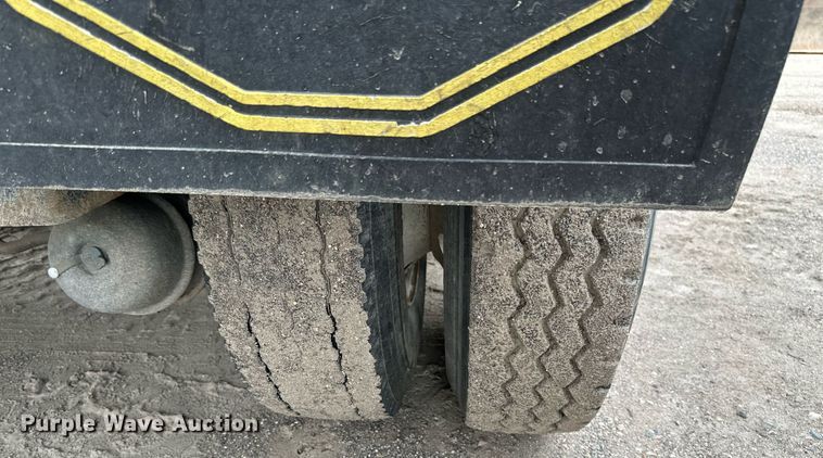 image for item EB2638 2012 MAC end dump trailer