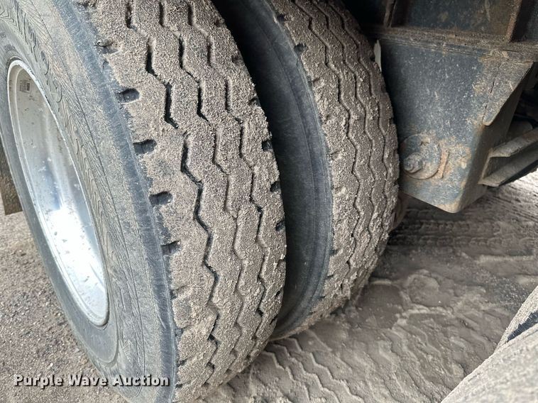 image for item EB2638 2012 MAC end dump trailer