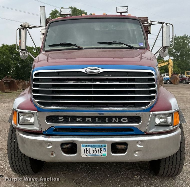image for item EB2648 2001 Sterling LT9500 dump truck