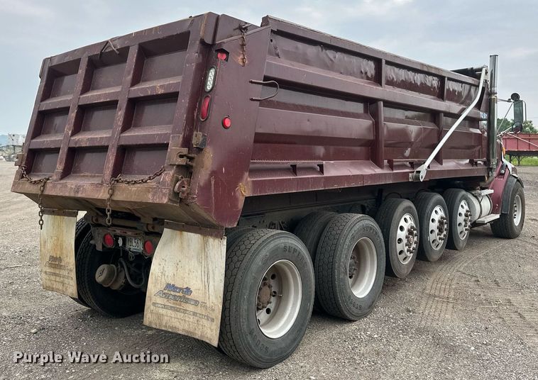image for item EB2648 2001 Sterling LT9500 dump truck