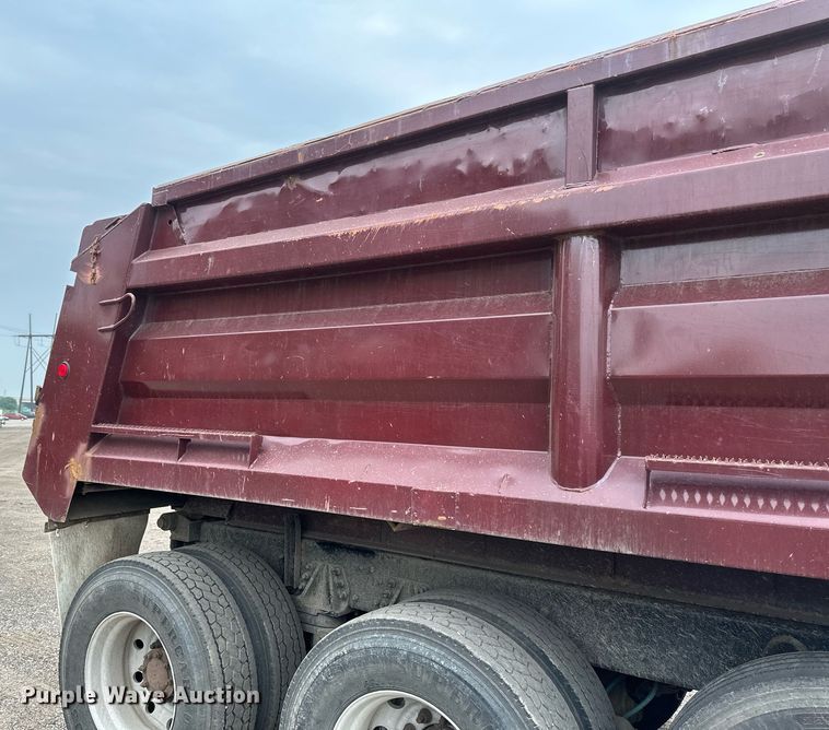 image for item EB2648 2001 Sterling LT9500 dump truck