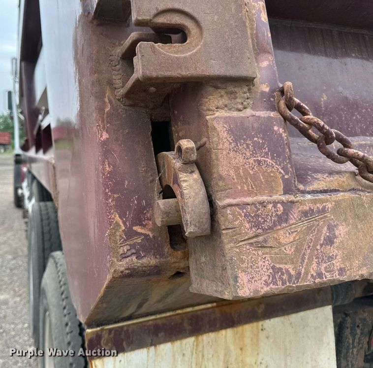 image for item EB2648 2001 Sterling LT9500 dump truck