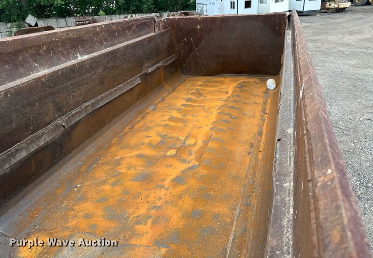 image for item EB2648 2001 Sterling LT9500 dump truck