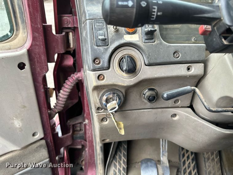 image for item EB2648 2001 Sterling LT9500 dump truck