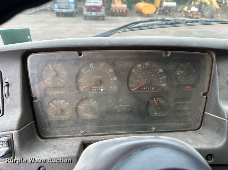 image for item EB2648 2001 Sterling LT9500 dump truck